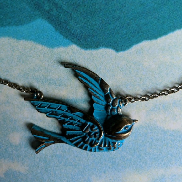 Chain Necklace with Blue Bird Pendant - Picture 2 of 6